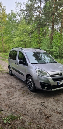 Citroen Berlingo cena 37500 przebieg: 180200, rok produkcji 2017 z Warszawa małe 67